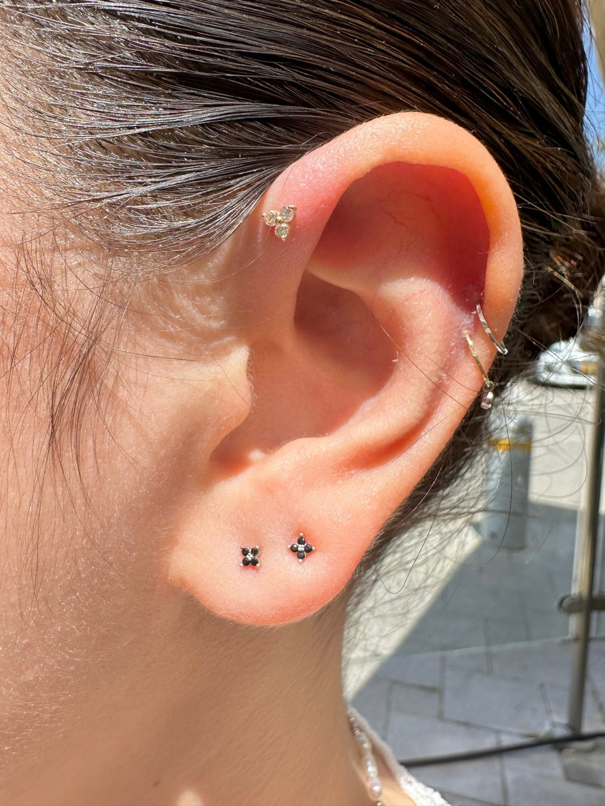 עגילים צמודים היילי 2.5 מ"מ
